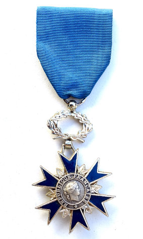 Notre maire nommé chevalier de l'ordre national du Mérite